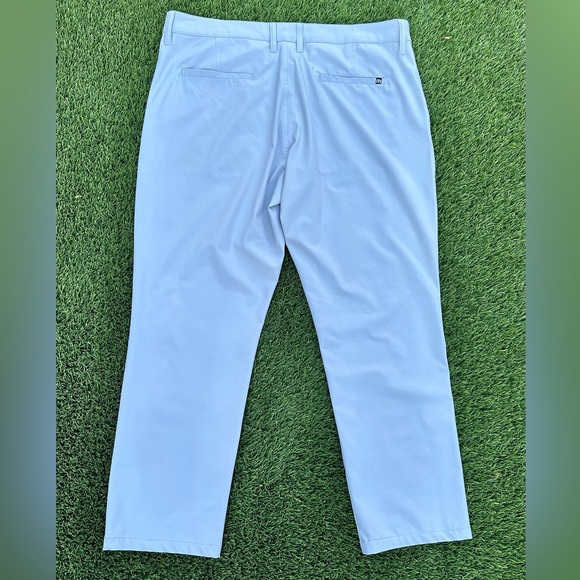 TRAVIS MATTHEWS Pants Light Gray Flat Front Golf Slacks Mens Size 38 x 28 - Picture 2 of 9